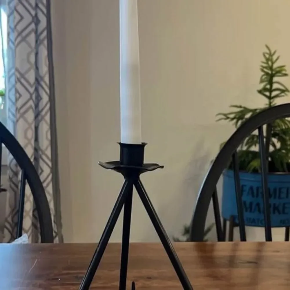 Candle holder Handmade wrought iron. Unique: heart shaped tripod Valentines